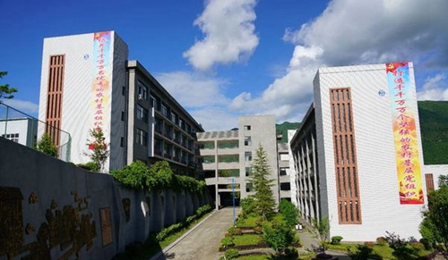 南江縣小河職業(yè)中學(xué)實訓(xùn)樓