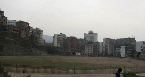 四川省宣漢職業(yè)中專學(xué)校學(xué)校足球場
