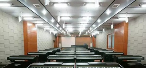 遂寧市機電職業(yè)技術(shù)學校琴房