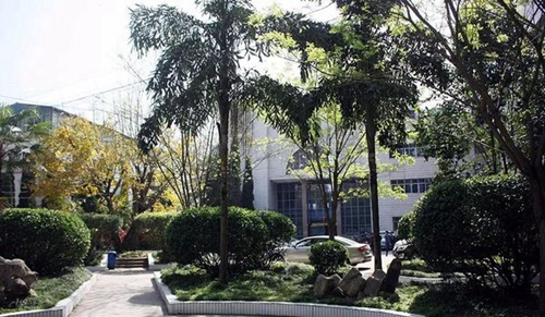 渠縣職業(yè)中專學(xué)校圖書樓