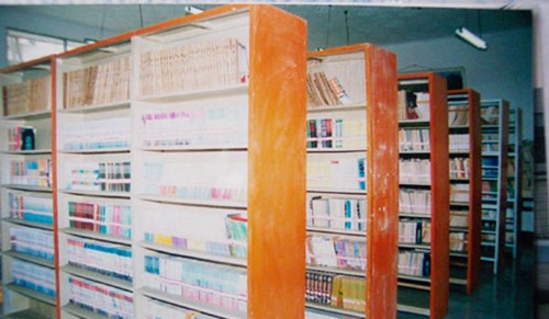 德陽黃許職業(yè)中專學(xué)校圖書室藏書一處