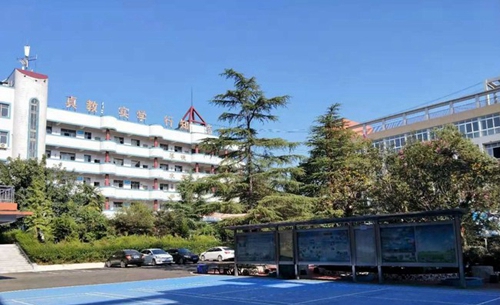資中縣職業(yè)技術(shù)學(xué)校羽毛球場