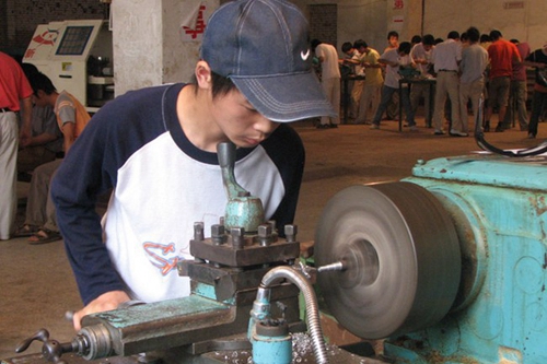 資中縣職業(yè)技術(shù)學(xué)校機(jī)械實訓(xùn)課