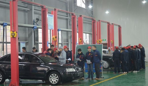 德陽中藝科技職業(yè)學(xué)校汽車構(gòu)造實訓(xùn)