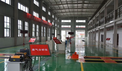 德陽中藝科技職業(yè)學(xué)校汽車檢測中心