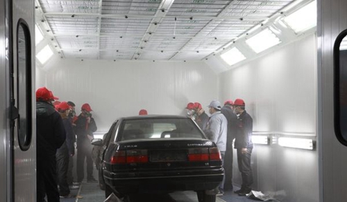 德陽中藝科技職業(yè)學(xué)校汽車美容實訓(xùn)