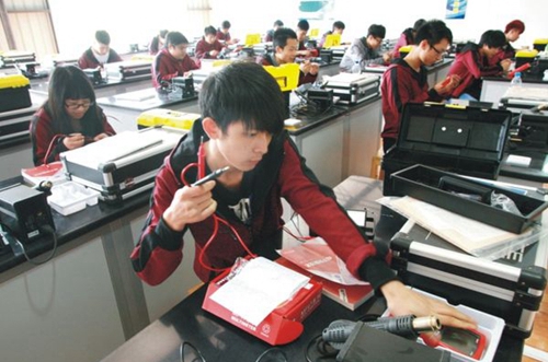 德陽中藝科技職業(yè)學(xué)校專業(yè)實訓(xùn)課