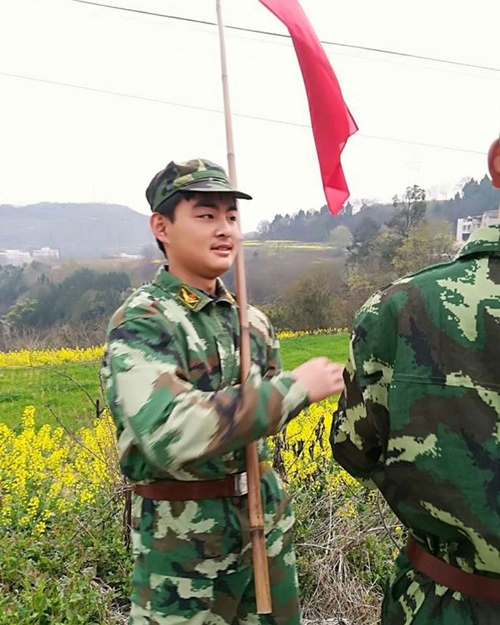 蒼溪嘉陵中等職業(yè)學校徒步行進