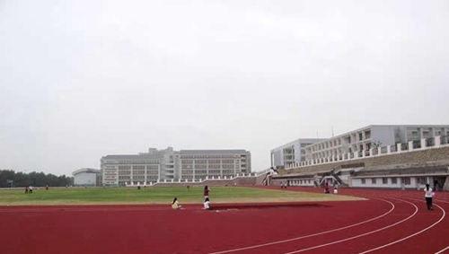貴陽護(hù)理職業(yè)學(xué)院中專部運動場