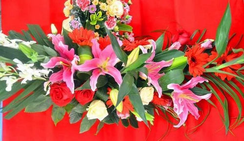 峨邊彝族自治縣職業(yè)高級中學(xué)校插花藝術(shù)2