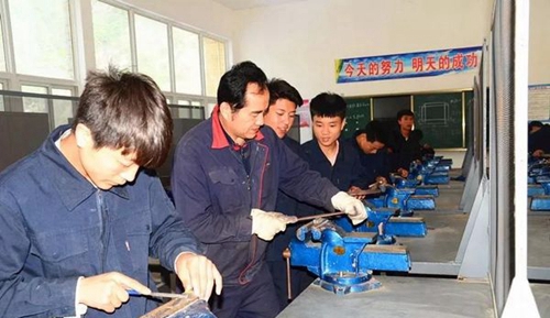峨邊彝族自治縣職業(yè)高級中學(xué)校機械制造技術(shù)2