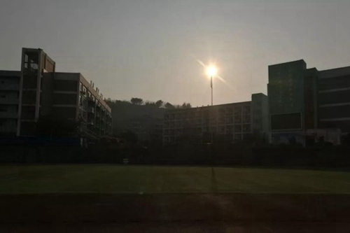 四川省敘永縣職業(yè)高級中學(xué)校清晨校園