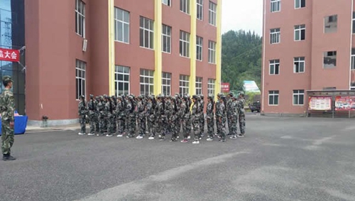 普安縣中等職業(yè)學(xué)校軍訓(xùn)風(fēng)貌