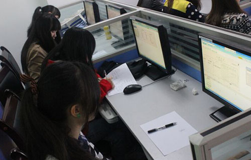 重慶工貿(mào)職業(yè)技術(shù)學(xué)院會計綜合實訓(xùn)室