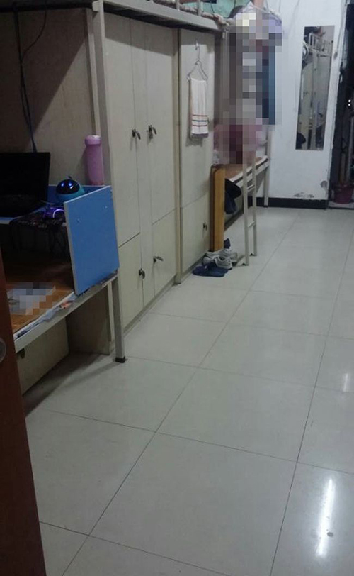 重慶電子工程職業(yè)學院寢室一角