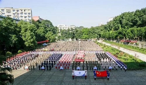 重慶海聯(lián)職業(yè)技術(shù)學(xué)院軍體運(yùn)動會