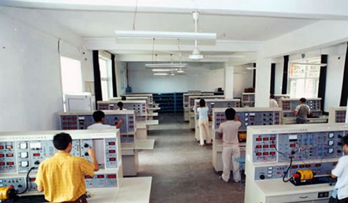四川機(jī)電職業(yè)技術(shù)學(xué)院電工實(shí)習(xí)