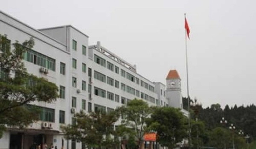 綿陽職業(yè)技術學院升旗處
