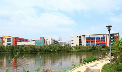 重慶工商職業(yè)學院校園湖