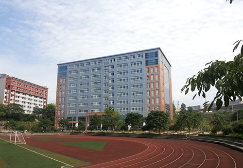 重慶科創(chuàng)職業(yè)學(xué)院實訓(xùn)樓外景