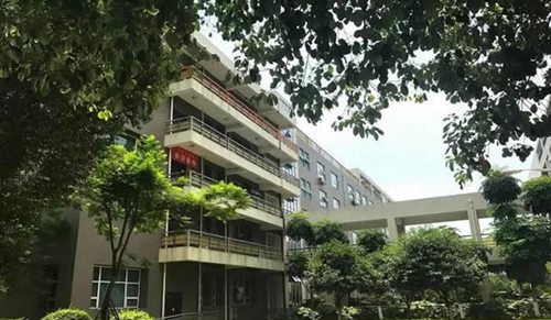 四川華新現(xiàn)代職業(yè)學(xué)院教學(xué)樓