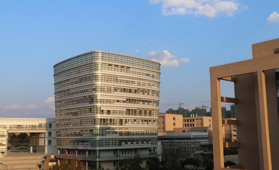 成都龍泉驛區(qū)2022年哪所大學(xué)校園設(shè)施條件比較不錯(cuò)的呢？