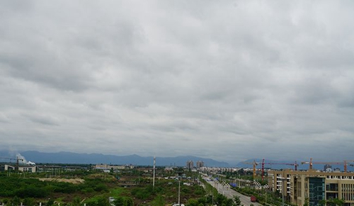 德陽(yáng)城市軌道交通職業(yè)學(xué)院黑云壓城