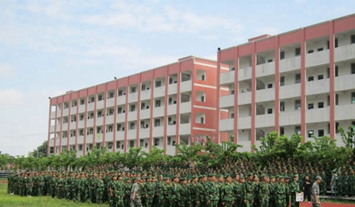 四川三河職業(yè)學(xué)院軍訓(xùn)風(fēng)貌