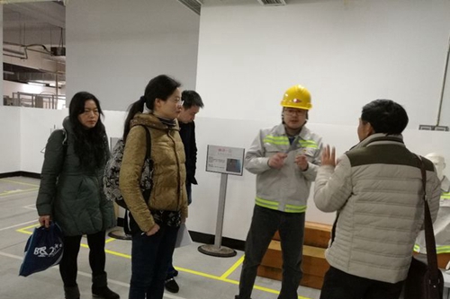中國工程物理研究院職工工學(xué)院安全員的講解