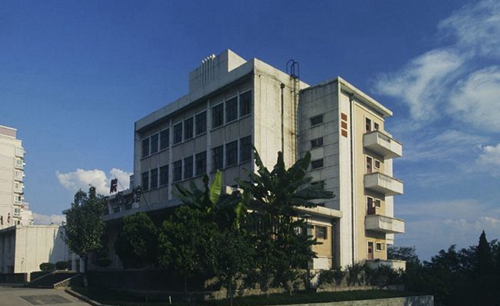 中國工程物理研究院職工工學(xué)院圖書館