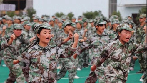 貴州省貴陽(yáng)市經(jīng)貿(mào)職業(yè)學(xué)校軍體拳