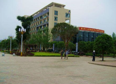 重慶望江工業(yè)有限公司技工學(xué)校招生對象、招生要求