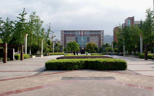 重慶市南川隆化職業(yè)中學(xué)校招生簡(jiǎn)章