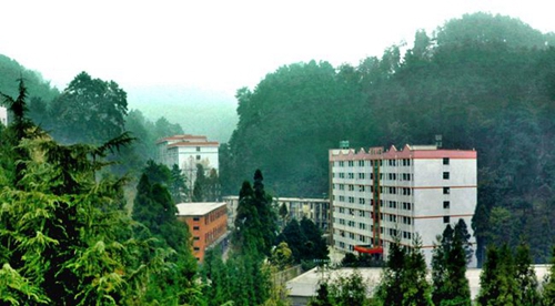 黔南民族醫(yī)學高等?？茖W校校園美景