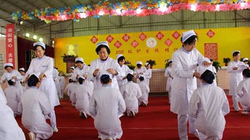 貴州城市職業(yè)學(xué)院授帽儀式