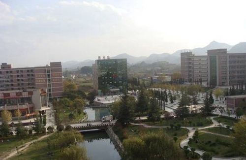貴州城市職業(yè)學(xué)院校園風(fēng)景