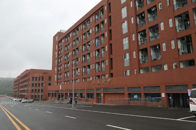 2022年報(bào)讀重慶市護(hù)士學(xué)校有哪些就業(yè)助學(xué)政策嗎？