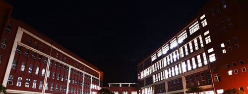 銅仁幼兒師范高等?？茖W(xué)校教學(xué)樓夜景