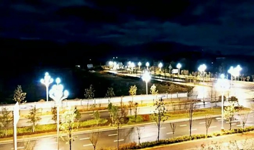畢節(jié)醫(yī)學(xué)高等?？茖W(xué)校夜景