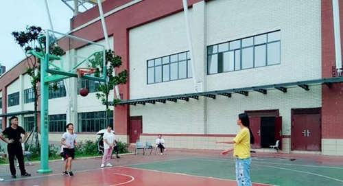 貴州電子商務職業(yè)技術學院趣味籃球賽2
