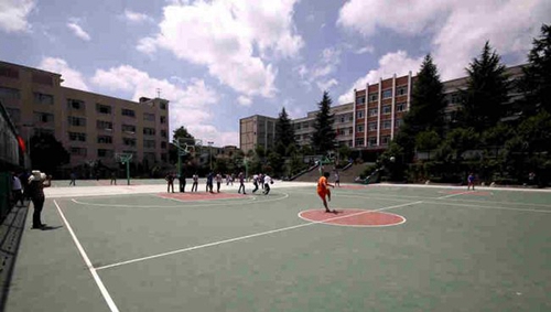 貴州電子科技職業(yè)學(xué)院籃球運動