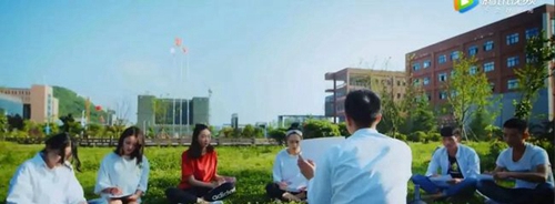 貴州裝備制造職業(yè)學院戶外素描