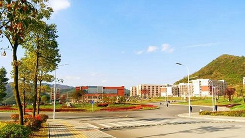 貴州工業(yè)職業(yè)技術學院校園風物紀實2