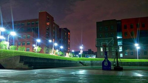 貴州工業(yè)職業(yè)技術學院校園夜景4