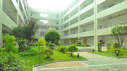 貴州工業(yè)職業(yè)技術學院新校區(qū)校園環(huán)境