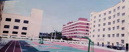 貴州航空工業(yè)技師學(xué)院水田校區(qū)籃球場