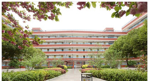 四川省綿陽中學校園景色