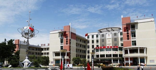四川省江油中學(xué)中心廣場