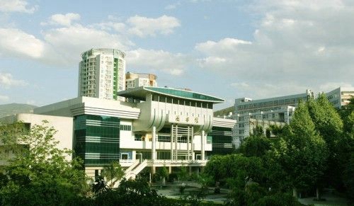 攀枝花市第三高級(jí)中學(xué)校校園環(huán)境1