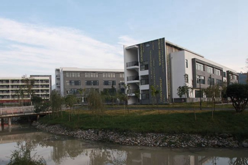 北川中學(xué)定強樓、僑心樓